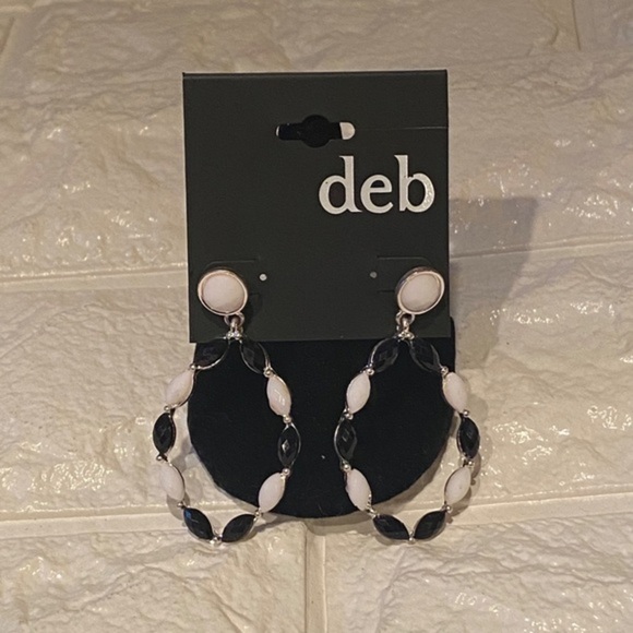 Deb Dangle Fashion Earrings Black White - Picture 3 of 6